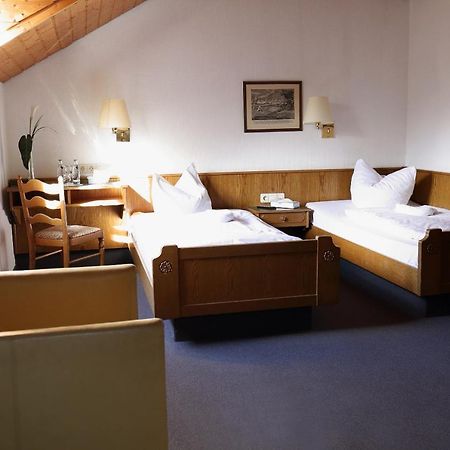 Autobahnraststatte Und Hotel Riedener Wald Ost Hausen  Luaran gambar