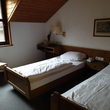 Autobahnraststatte Und Hotel Riedener Wald Ost Hausen  Luaran gambar
